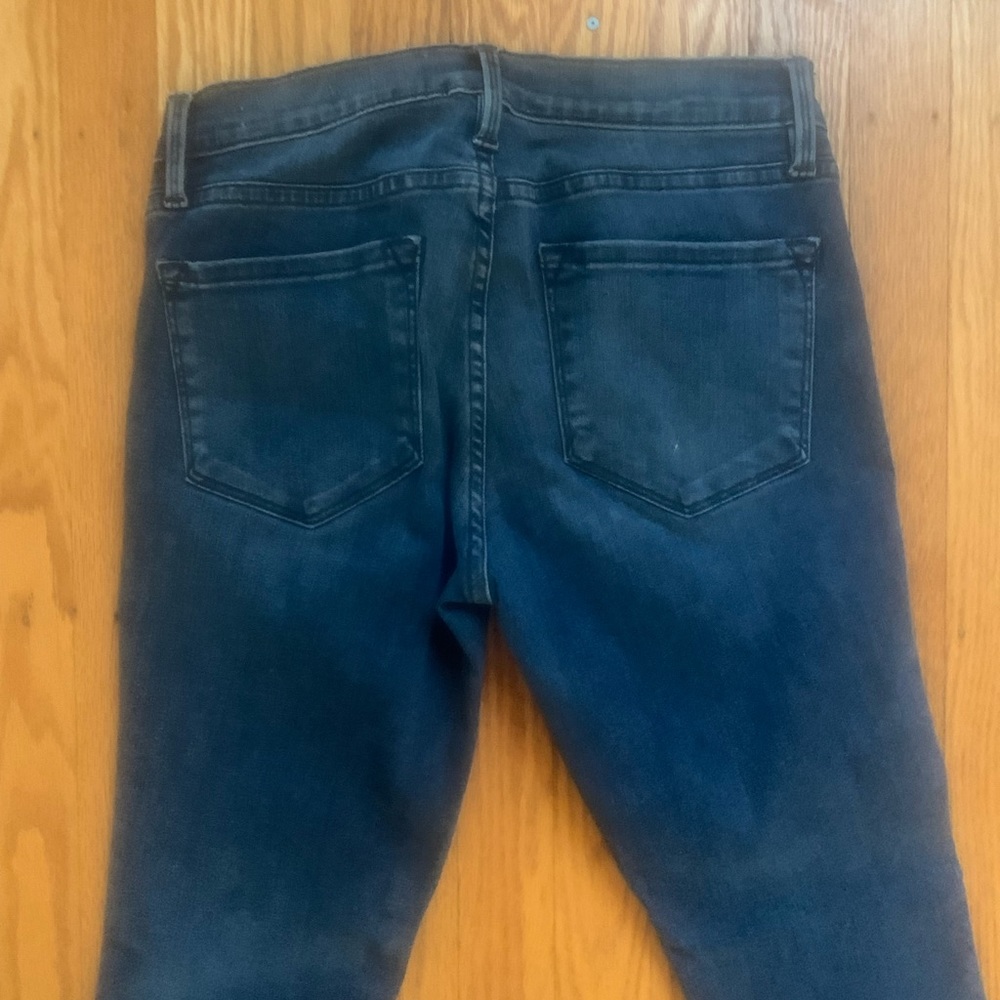 Frame blue jeans; size 26, le skinny de jeane.  Have some stretch.  Great deal!